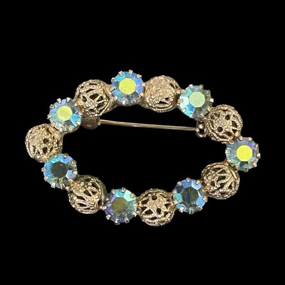 Vintage Aurora Borealis Prong Set Rhinestone Gold Tone Filigree Ball Brooch Pin - Picture 1 of 5